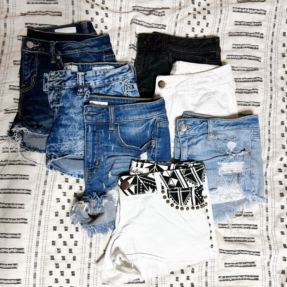 lot of SEVEN low rise shorts